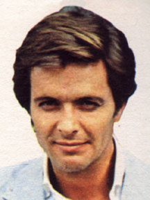 Ian Ogilvy as Simon Templar in The Return of The Saint